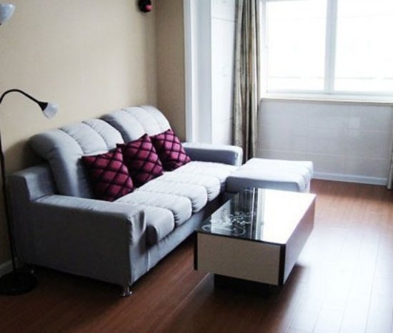 最新款沙发,家的温馨与友情的完美交织