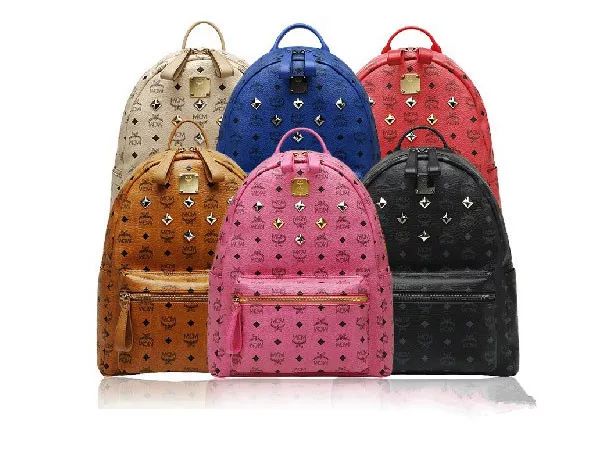 最新款男包，拥抱变化，自信成就梦想之旅的时尚之选