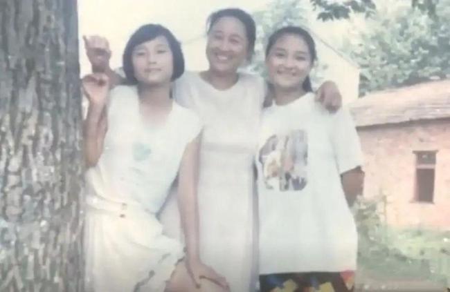 冯巩最新小品变化中的学习，自信与成就的力量亮相2017年舞台！