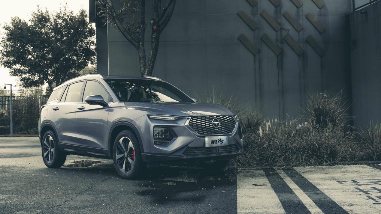 最新时尚秀，潮流前沿的璀璨盛宴