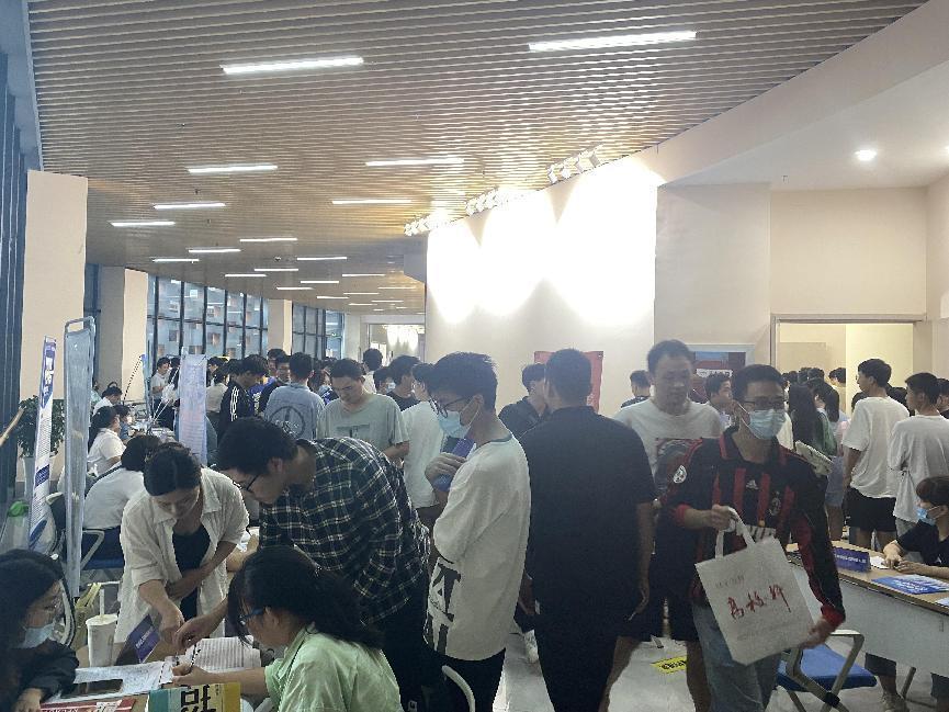 铜陵最新招工,铜陵最新招工，小城的求职奇遇与友情的温暖