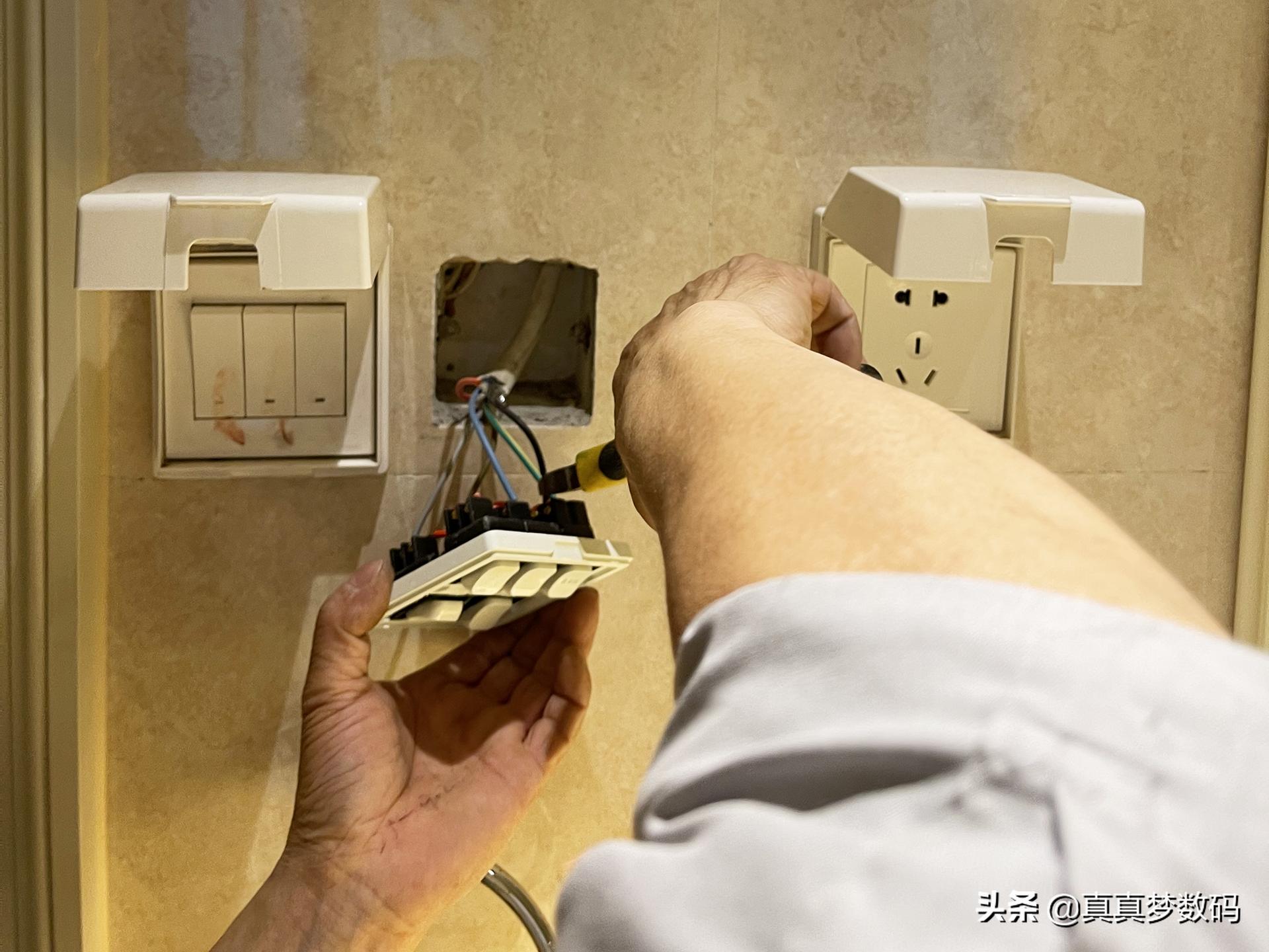 松下最新浴霸，小巷隐秘角落的温馨之选