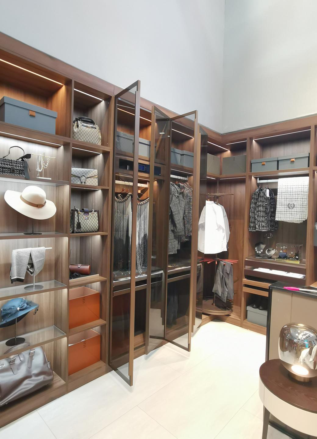 最新衣柜做法，打造时尚与实用并存的个性化储物空间设计