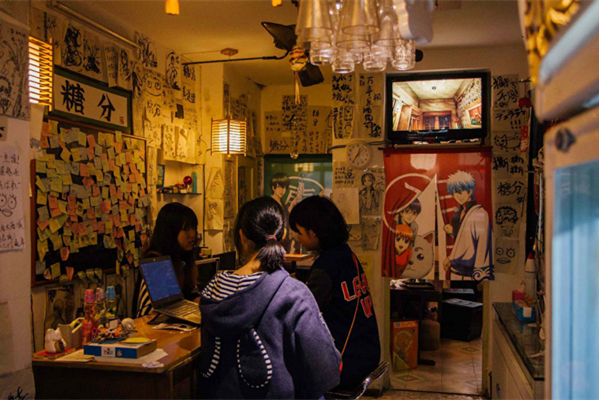 河南小巷深处的感人故事，特色小店里的心灵触动视频