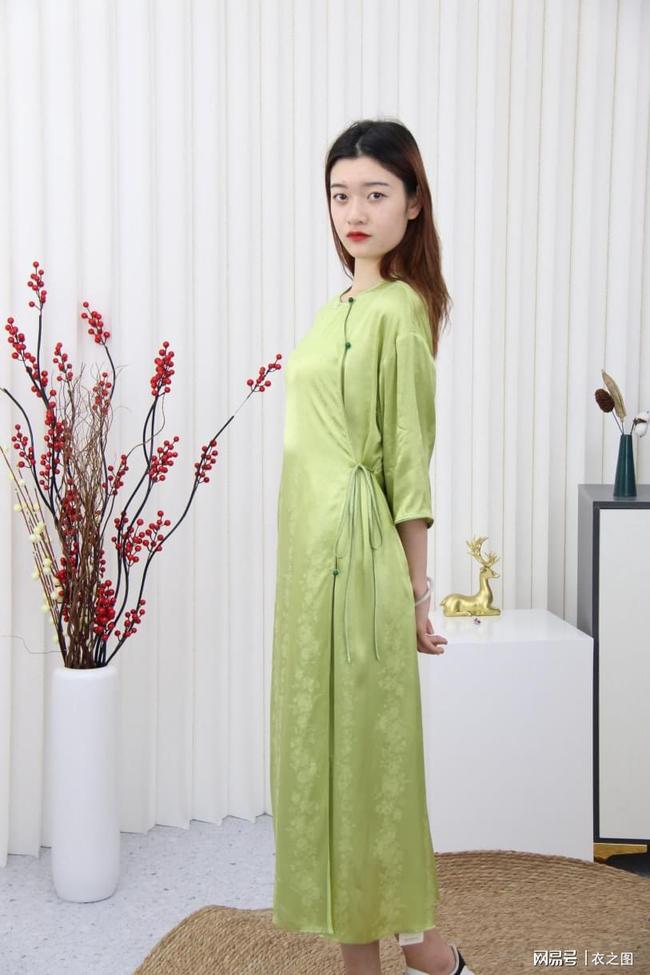 最新春装时尚,温馨故事的开始