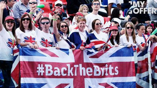 英国脱欧最新动态与小巷中的意外邂逅