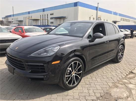 最新卡宴报价,科技之巅,豪华驾驶的未来体验