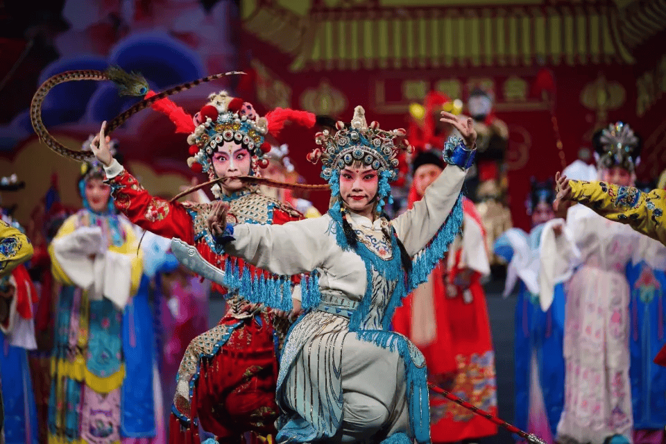 科技与传统艺术的完美融合,最新戏曲资讯网动态更新