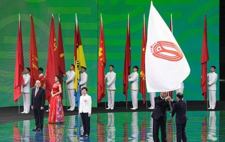 2025新澳门正版免费正题,社会科学解读_网红版57.427