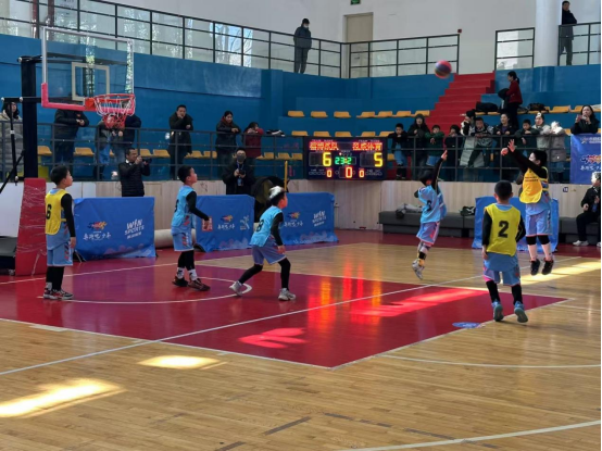 小巷深处的篮球梦工厂,精彩儿童篮球比赛视频回顾