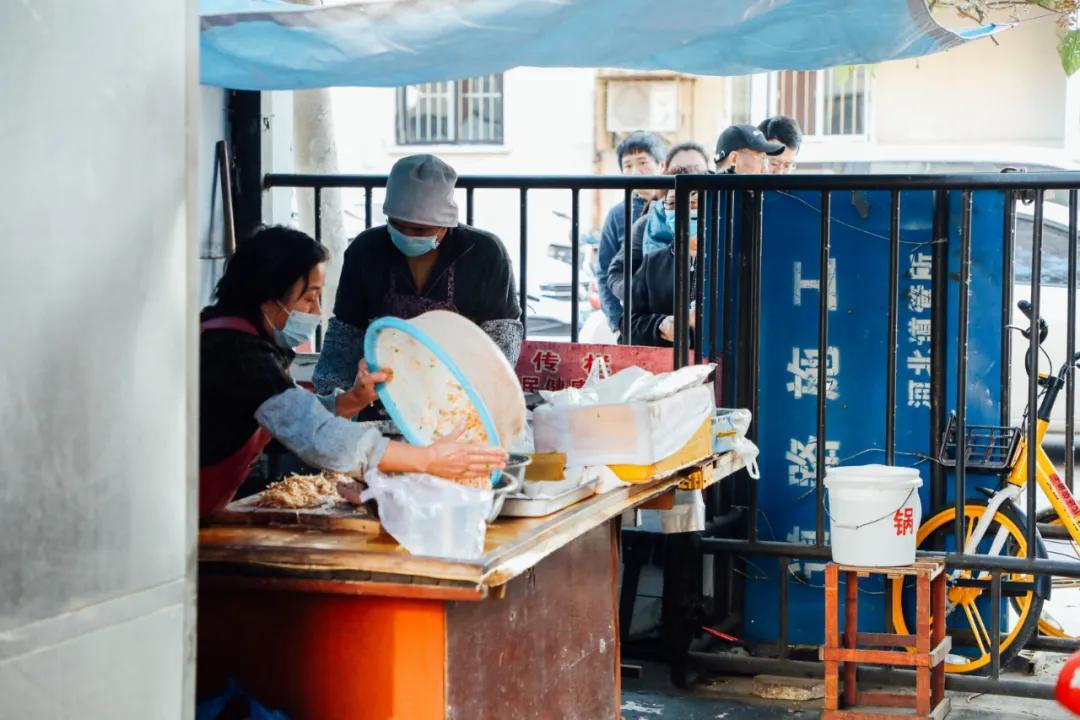 最新中小学资讯探秘,小巷深处的特色小店故事