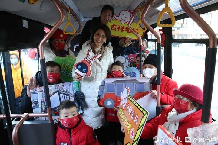 地铁游戏资讯探秘,小巷深处的游戏乐园