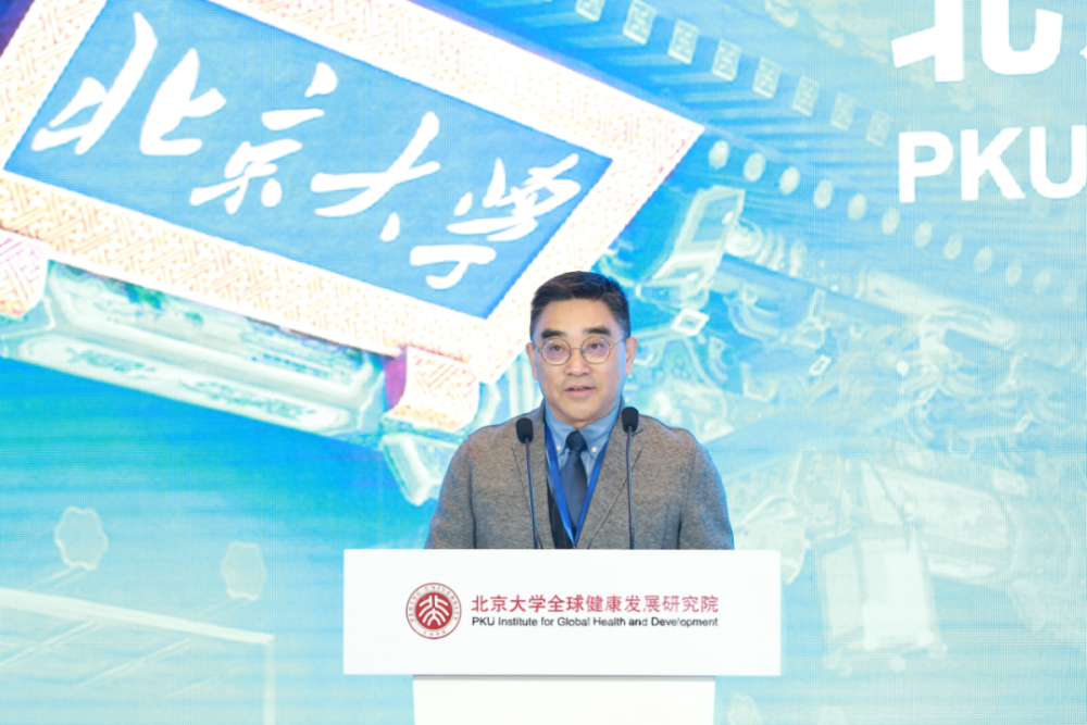 美国疫情面临的新挑战及应对策略