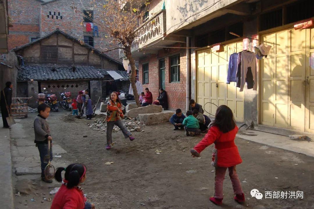 最新浏览器时代探秘神秘小巷,发现宝藏小店的奇遇之旅