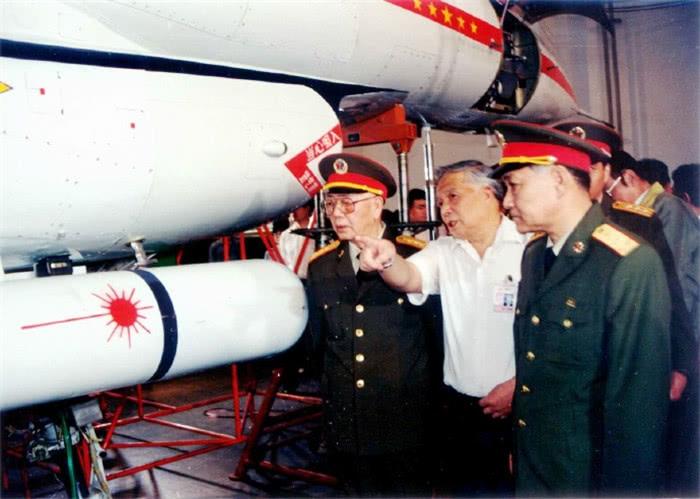 华为荣耀最新系列引领科技潮流!