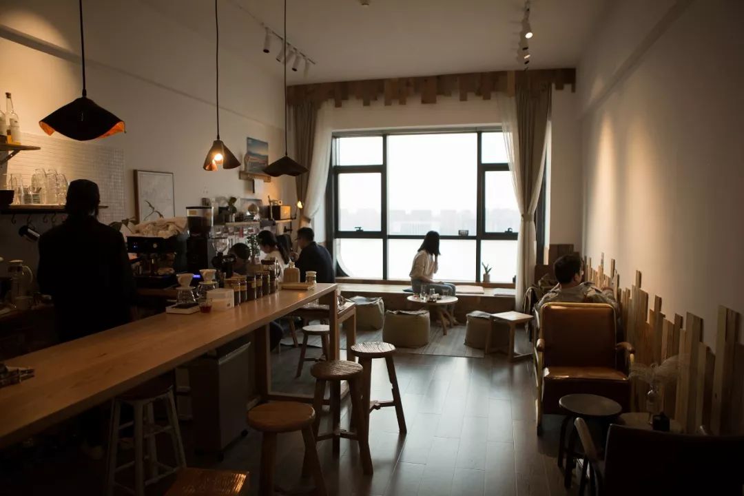 揭秘公寓最新政策，巷弄小店与环境魅力深度解析