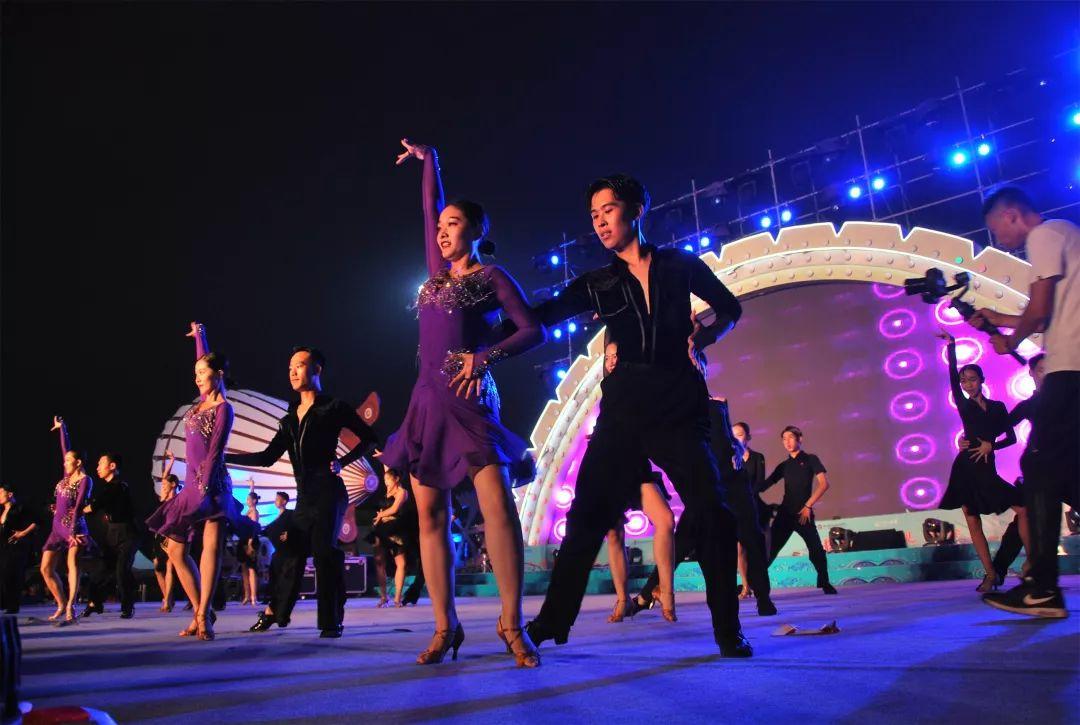 最新广播体操塑造活力四射的你!