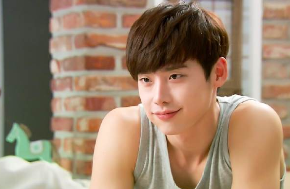 最新款发型男,小巷深处的秘密造型空间探索