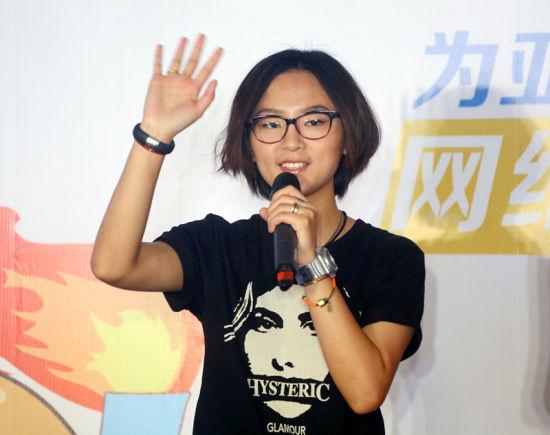 最新流行短发风潮揭秘,大解密💥,短发席卷时尚界!