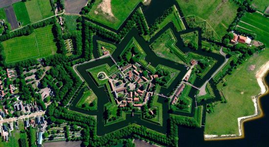 最新卫星高清地图,小城探险的奇妙旅程与深厚友情的见证